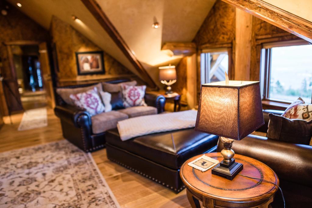 Coyote Bluff Estate Bed & Breakfast Somers Bagian luar foto