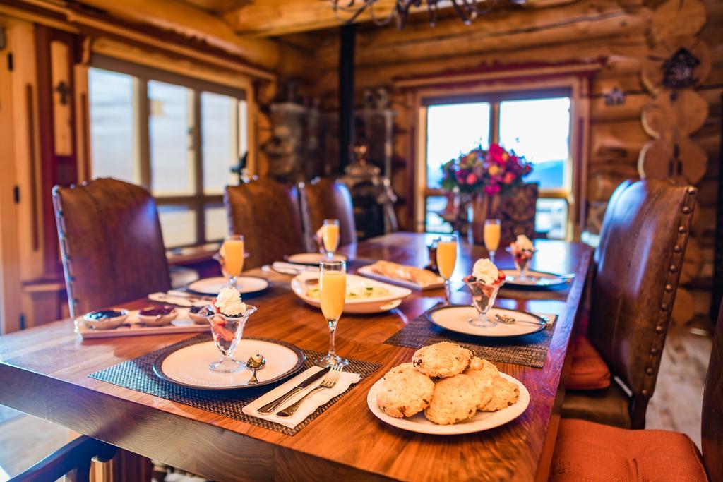 Coyote Bluff Estate Bed & Breakfast Somers Bagian luar foto